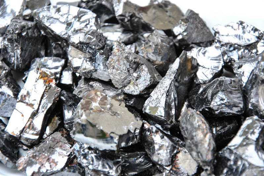 Edel Schungit Rohstein Splitt 1 kg - Kehuna Stones and Senses