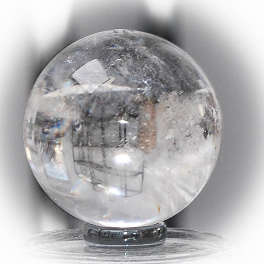 Hochwertige Bergkristall Kugel für Energie und Meditation