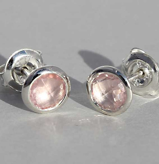 Silberohrstecker mit 5 mm facettiertem Rosenquarz - Kehuna Stones and Senses