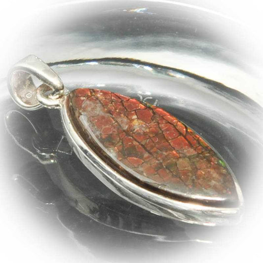 Ammolit Anhänger Silberfassung in Rot - Kehuna Stones and Senses