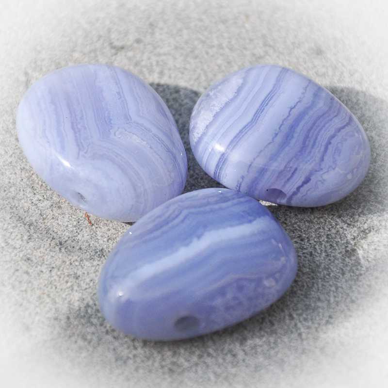 Chalcedon Anhänger gebohrt - Kehuna Stones and Senses