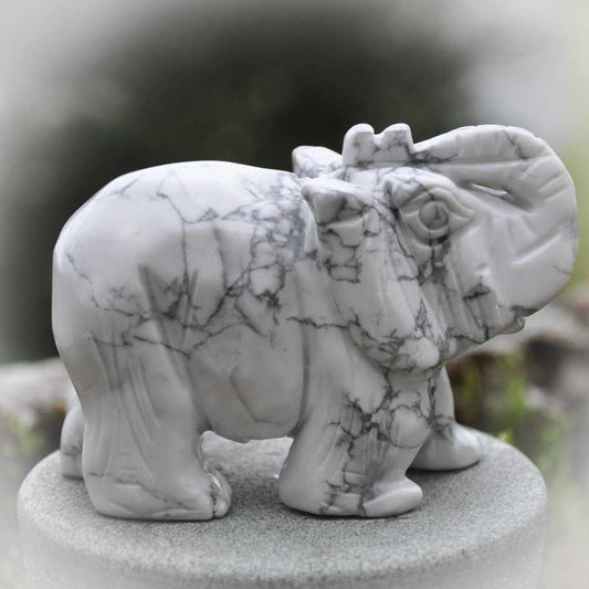 Elefant Howlith Naturfigur - Kehuna Stones and Senses