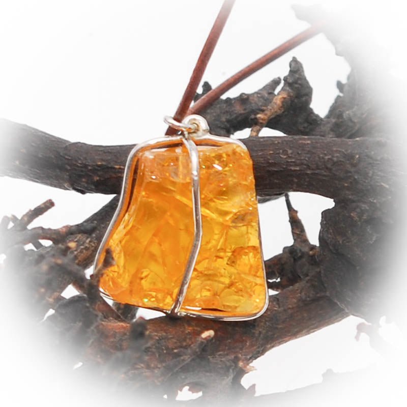 Feueropal Anhänger in Silber - Kehuna Stones and Senses