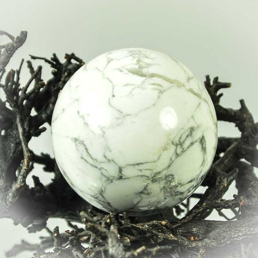 Howlith Kugel 4 cm - Kehuna Stones and Senses