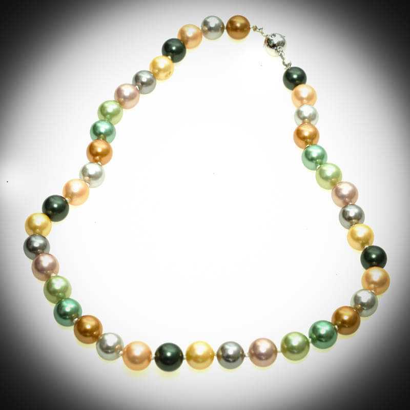 Kette aus Muschelkern Perlen - Kehuna Stones and Senses