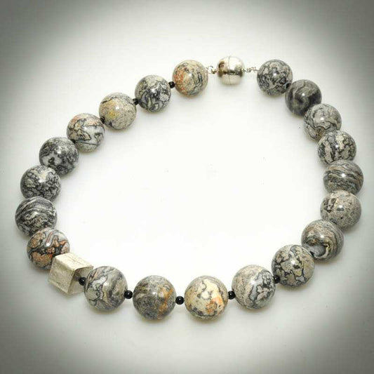 Kette aus Zebra Achat - Kehuna Stones and Senses