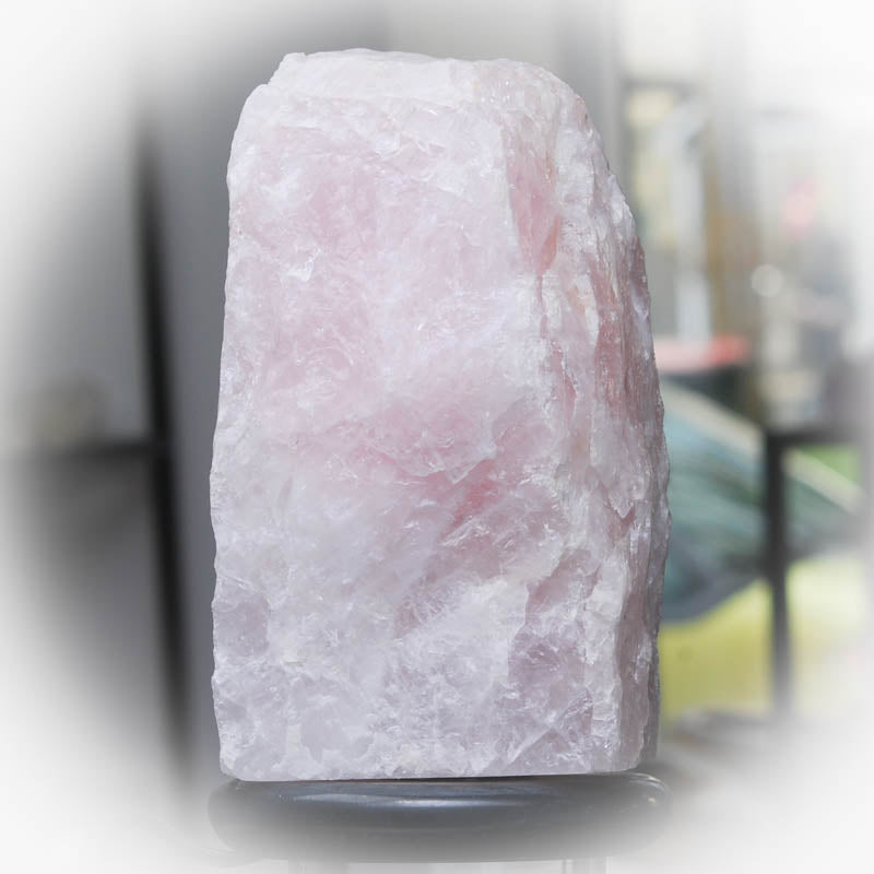 Rosenquarz Edelsteinlampe 20 cm - Kehuna Stones and Senses