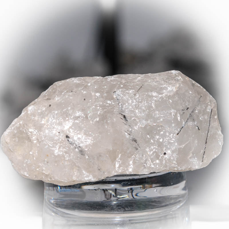 Schwarzer Turmalin im Quarz Rohstein - Kehuna Stones and Senses