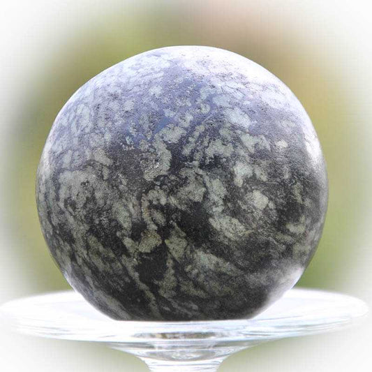 Türkis Edelsteinkugel mit ca. 5,3 cm Durchmesser - Kehuna Stones and Senses